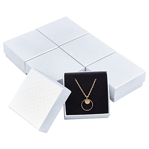 NBEADS 12 cajas para joyas blancas de 7,5 x 7,5 x 3,5 cm, caja de regalo de papel cuadrado, cajas de cartón con relleno de esponja para pendientes, collar y embalaje