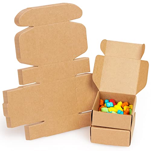 Belle Vous Pack de 50 Cajas Regalo Carton Kraft Marrón - 5,6 x 5,6 x 2,5 cm - Caja para Regalo Fácil de Montar - Cajas Cuadradas para Fiestas, Cumpleaños, Bodas