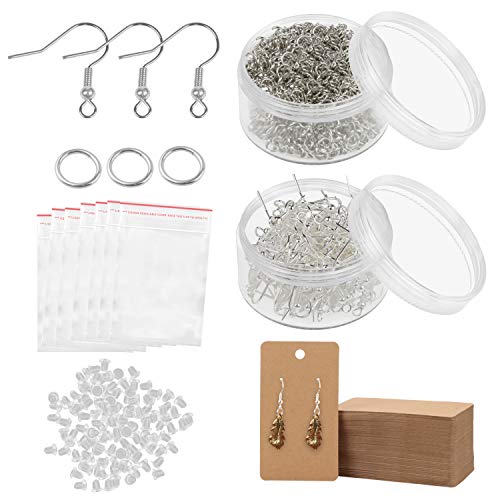 HANDI STITCH Kit para Hacer Pendientes Joyas con Anillas de Enganche, Gancho, Cierres, Cartones para Colocarlo y Bolsas (900 Piezas) – Set Hallazgos Kit Pendientes para Reparar Joyas