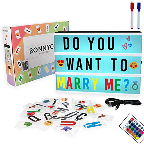 Caja de Luz A4 16 Colores con 400 Letras y Emojis, Mando, 2 Rotuladores – BONNYCO |Ñ y Ç | Cartel Luminoso LED, Ideal para Decoración y Regalo Original para Niñas, Niños en Cumpleaños, Navidad