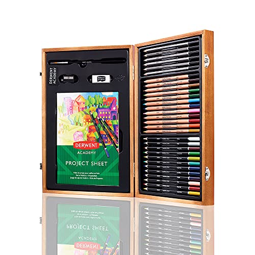 Derwent Academy Caja de Regalo de Madera, Kit Completo con 35 Lápices de Colores, Pastel y Otros Accesorios, Ideal para Dibujar, Colorear e Ilustrar, 2300147